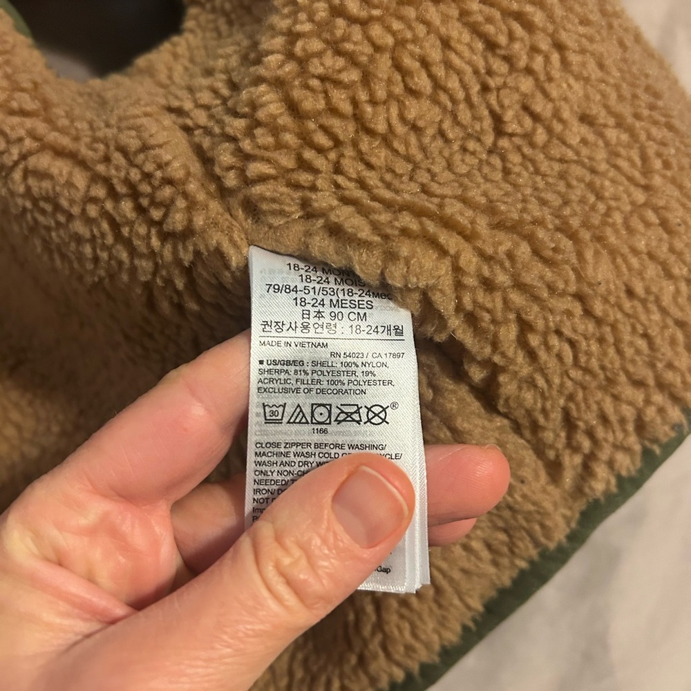 Baby GAP 18-24 Months Green Lined Sherpa Vest - Picture 5 of 5